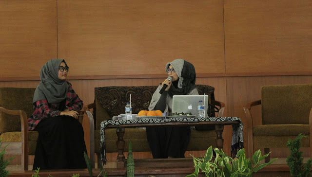 Himpunan Mahasiswa Jurusan (HMJ) Manajemen UIN Bandung menggelar Seminar Creative Management dengan tema "Membangun Rasa Percaya Diri Yang Kreatif untuk Jiwa Wirausaha Muda" di Gedung Auditorium Anwar Musaddad UIN Bandung, Kamis (12/05/2016). (Jurnalpos/Ridha Achmad)