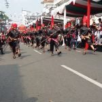 Parade Konferensi Asia Afrika kembali digelar, di Jalan Asia Afrika, Kota Bandung, Sabtu (13/05/2017). Acara ini berlangsung dari pukul 13:00 hingga 15:30 WIB dari jalan Asia Afrika hingga Cikapundung.(Agnes Aghata/Magang)