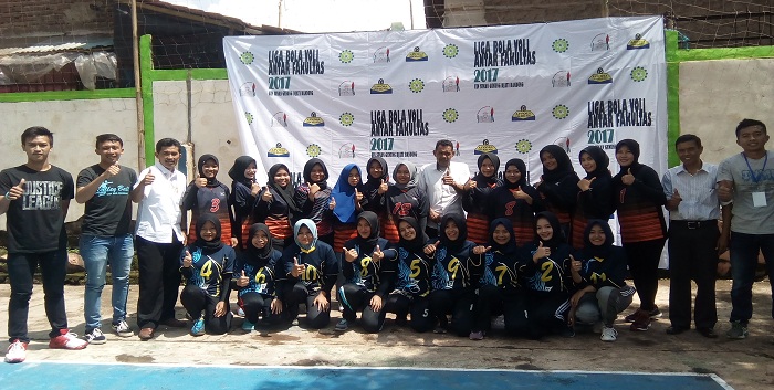 Foto bersama panitia dan peserta Liga Voli Antar Fakultas 2017.(Jurnalposmedia/ Lisna)