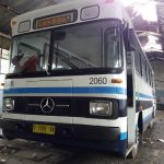 Perum Damri kembali aktifkan dua bus tempo dulu, salah satunya bus yang memiliki nomor polisi D 7569 AA yang sedang diperbaiki di Bengkel Damri Bandung, Jalan Kebun Kawung, Kota Bandung, Kamis (30/11/2017). (Agnes Agatha/Jurnalposmedia)