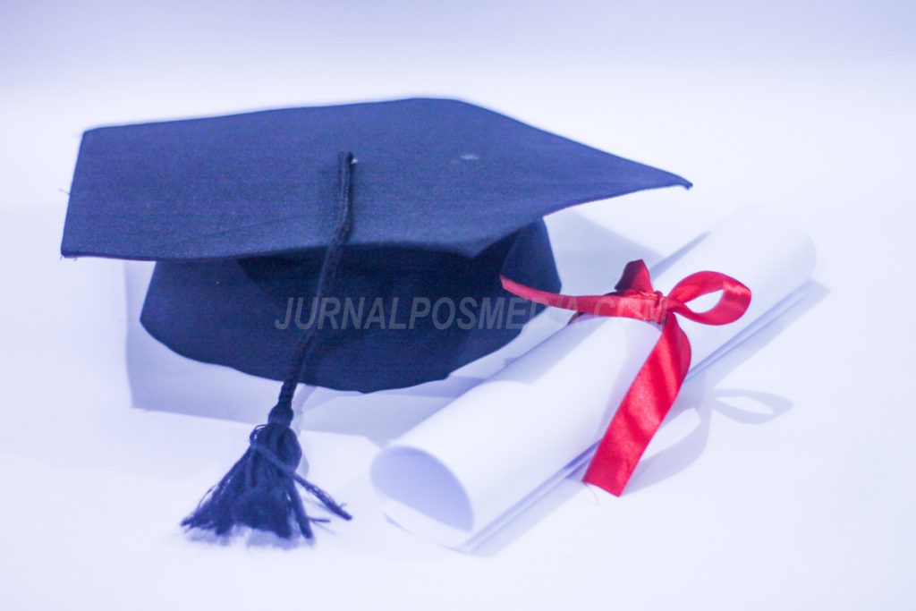 wisuda online